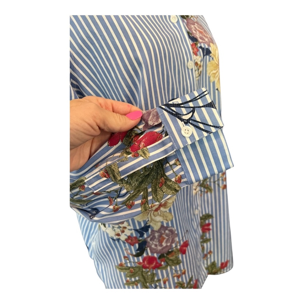 👚 EUC CHICO’S Floral Stripe No Iron Button Up Shirt | Size 4/6 (0) - Picture 4 of 8